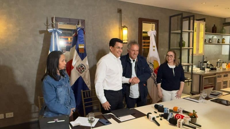 República Dominicana y Argentina sellan alianza estratégica para potenciar el turismo deportivo.